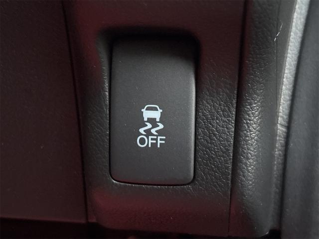 Ｎ－ＢＯＸカスタム Ｇ　ＳＳブラックスタイルパッケージ　《４ＷＤ》《車検２年》《後期モデル》ＳＤナビＴＶフルセグＢｌｕｅｔｏｏｔｈバックカメラ／シートヒーター／ＥＴＣ／ＨＩＤオートライトフォグ／両側パワースライドア／（33枚目）