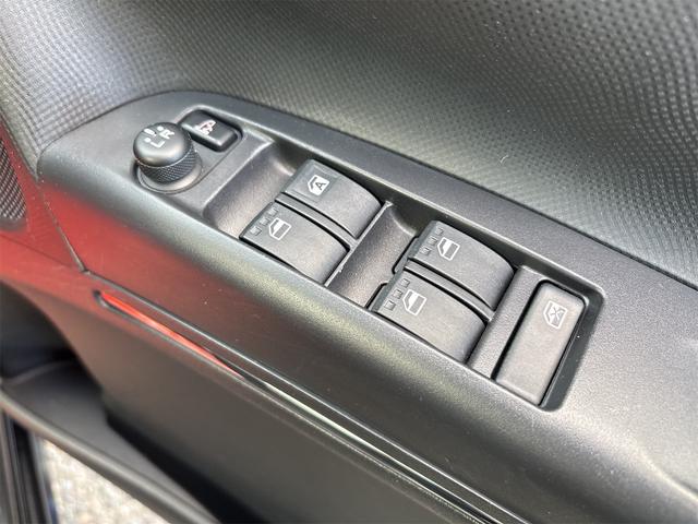 タントエグゼ カスタムG 《走行79700キロ》《後期モデル》《車検2年》SDナビTV/ETC/フルフラットシート/キーレスエントリー/関東仕入/HIDオートライトフォグ/スマートキー/オートエアコン/アームレスト/ETC/(28枚目)