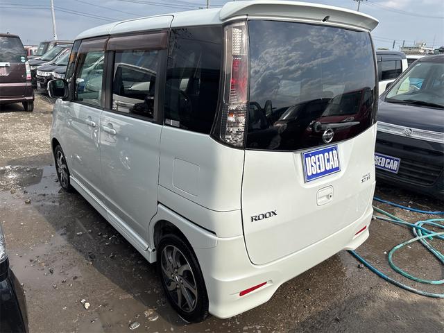 ルークス ハイウェイスター　《車検２年》《最終モデル》純正フルエアロ１４インチＡＷ／プッシュスタート／スマートキー／アームレスト／ＳＤナビＴＶフルセグ／パワースライドア／ＨＩＤオートライトフォグ・（6枚目）