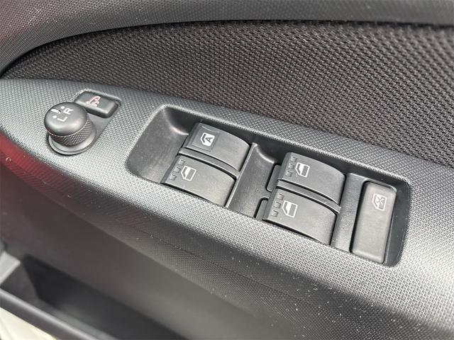 ムーヴ カスタム X SA 《4WD》《後期モデル》純正フルエアロ14インチAW/SDナビTVフルセグBluetooth/プッシュスタート/スマートキー/衝突軽減ブレーキシステム/LEDオートライトフォグ/アームレスト/(28枚目)