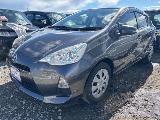 アクア Ｓ　《走行４０６００キロ》《車検２年》基本装備フル装備／ＳＤナビＴＶＢｌｕｅｔｏｏｔｈバックカメラ／キーレス／電動格納ミラー／プライバシーガラス／（4枚目）