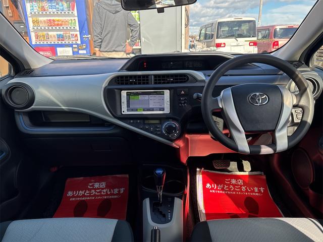 アクア Ｓ　《走行４０６００キロ》《車検２年》基本装備フル装備／ＳＤナビＴＶＢｌｕｅｔｏｏｔｈバックカメラ／キーレス／電動格納ミラー／プライバシーガラス／（11枚目）