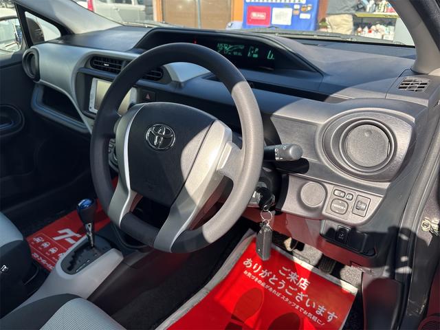 アクア Ｓ　《走行４０６００キロ》《車検２年》基本装備フル装備／ＳＤナビＴＶＢｌｕｅｔｏｏｔｈバックカメラ／キーレス／電動格納ミラー／プライバシーガラス／（12枚目）