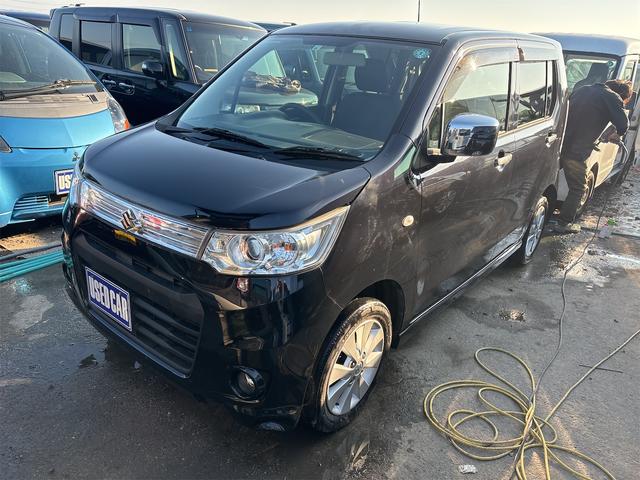 ワゴンＲスティングレー Ｘ　純正フルエアロ１４インチＡＷ／スマートキー／スペアキー／アームレスト／プッシュスタート／ナビＣＤオーディオ／ＨＩＤオートライトフォグ／革巻きステアリング／（5枚目）