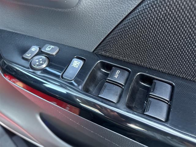 ワゴンＲスティングレー Ｘ　純正フルエアロ１４インチＡＷ／スマートキー／スペアキー／アームレスト／プッシュスタート／ナビＣＤオーディオ／ＨＩＤオートライトフォグ／革巻きステアリング／（25枚目）