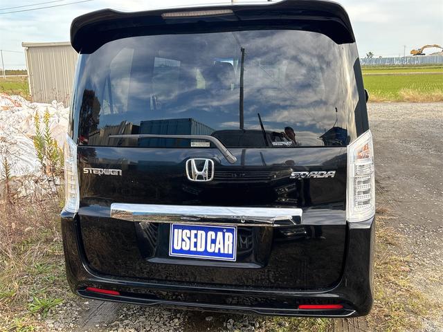 ステップワゴンスパーダ Ｚ　インターナビセレクション　《後期モデル》《車検２年》純正フルエアロ１６インチＡＷ／ＳＤナビＴＶフルセグＢｌｕｅｔｏｏｔｈ／革巻きステアリング／パドルシフト／クルーズコントロール／ＥＴＣ／ヘッドレスモニター／両側パワースライドア（8枚目）