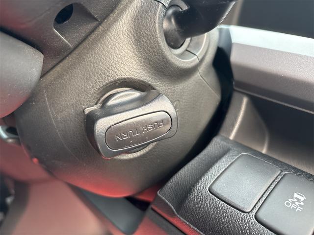 ステップワゴンスパーダ Ｚ　インターナビセレクション　《後期モデル》《車検２年》純正フルエアロ１６インチＡＷ／ＳＤナビＴＶフルセグＢｌｕｅｔｏｏｔｈ／革巻きステアリング／パドルシフト／クルーズコントロール／ＥＴＣ／ヘッドレスモニター／両側パワースライドア（31枚目）