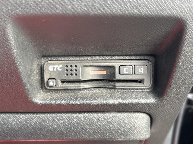 ステップワゴンスパーダ Ｚ　インターナビセレクション　《後期モデル》《車検２年》純正フルエアロ１６インチＡＷ／ＳＤナビＴＶフルセグＢｌｕｅｔｏｏｔｈ／革巻きステアリング／パドルシフト／クルーズコントロール／ＥＴＣ／ヘッドレスモニター／両側パワースライドア（35枚目）