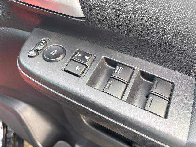 ステップワゴンスパーダ Ｚ　インターナビセレクション　《後期モデル》《車検２年》純正フルエアロ１６インチＡＷ／ＳＤナビＴＶフルセグＢｌｕｅｔｏｏｔｈ／革巻きステアリング／パドルシフト／クルーズコントロール／ＥＴＣ／ヘッドレスモニター／両側パワースライドア（40枚目）