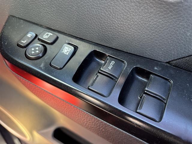 ワゴンＲスティングレー Ｔ　《ターボ》《車検令和９年１０月》純正フルエアロ１４インチＡＷ／プッシュスタート／スマートキー／オートエアコン／ＨＩＤオートライトフォグ／革巻きステアリング／（25枚目）