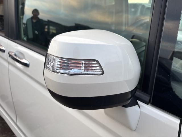 ステップワゴンスパーダ クールスピリット 《車検2年》純正ナビTVバックカメラ/全周囲カメラ/フリップダウンモニター/革巻きステアリング/スマートキ/ETC/両側パワースライドア/HIDオートライトフォグ/17インチAW/ETC/パドルシフト(9枚目)