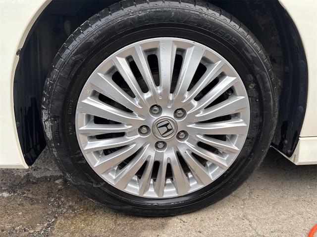 ステップワゴンスパーダ クールスピリット 《車検2年》純正ナビTVバックカメラ/全周囲カメラ/フリップダウンモニター/革巻きステアリング/スマートキ/ETC/両側パワースライドア/HIDオートライトフォグ/17インチAW/ETC/パドルシフト(11枚目)