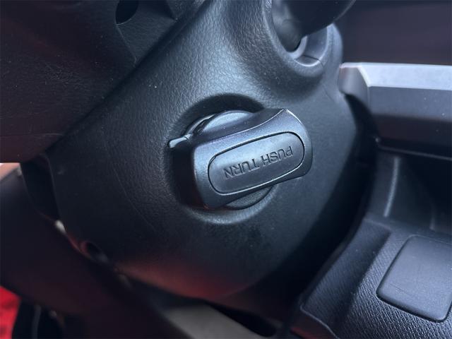 ステップワゴンスパーダ クールスピリット 《車検2年》純正ナビTVバックカメラ/全周囲カメラ/フリップダウンモニター/革巻きステアリング/スマートキ/ETC/両側パワースライドア/HIDオートライトフォグ/17インチAW/ETC/パドルシフト(29枚目)