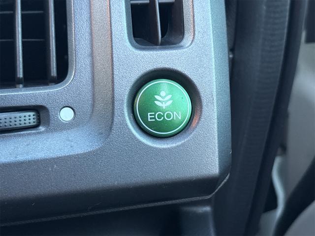 ステップワゴンスパーダ クールスピリット 《車検2年》純正ナビTVバックカメラ/全周囲カメラ/フリップダウンモニター/革巻きステアリング/スマートキ/ETC/両側パワースライドア/HIDオートライトフォグ/17インチAW/ETC/パドルシフト(31枚目)