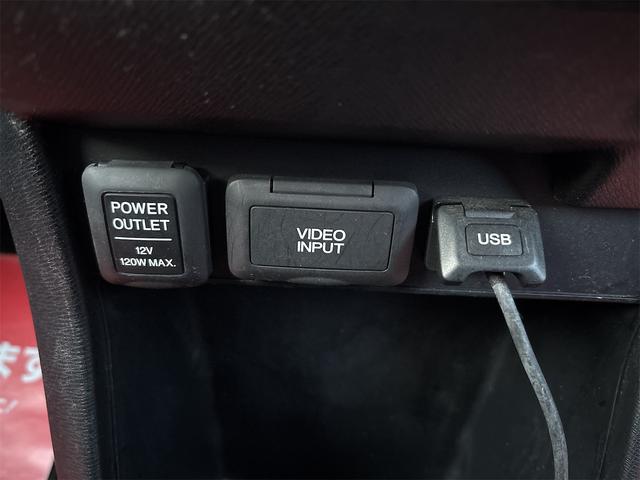 ステップワゴンスパーダ クールスピリット 《車検2年》純正ナビTVバックカメラ/全周囲カメラ/フリップダウンモニター/革巻きステアリング/スマートキ/ETC/両側パワースライドア/HIDオートライトフォグ/17インチAW/ETC/パドルシフト(34枚目)