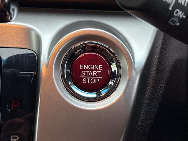 鍵をポケットやカバンに入れた状態でエンジン始動が出来ます、イチイチ鍵を出す手間も無いのでとっても便利です