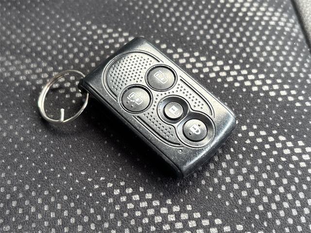 タント カスタムRS トップエディションSA 《ターボ》《車検2年》純正フルエアロ15インチAW/革巻きステアリング/SDナビTVフルセグBluetooth/フリップダウンモニター/ハーフレザーシート/衝突軽減ブレーキ/両側パワースライドドア/(26枚目)