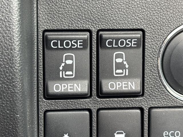 タント カスタムRS トップエディションSA 《ターボ》《車検2年》純正フルエアロ15インチAW/革巻きステアリング/SDナビTVフルセグBluetooth/フリップダウンモニター/ハーフレザーシート/衝突軽減ブレーキ/両側パワースライドドア/(27枚目)