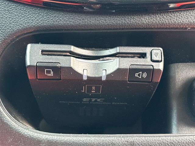 タント カスタムRS トップエディションSA 《ターボ》《車検2年》純正フルエアロ15インチAW/革巻きステアリング/SDナビTVフルセグBluetooth/フリップダウンモニター/ハーフレザーシート/衝突軽減ブレーキ/両側パワースライドドア/(29枚目)