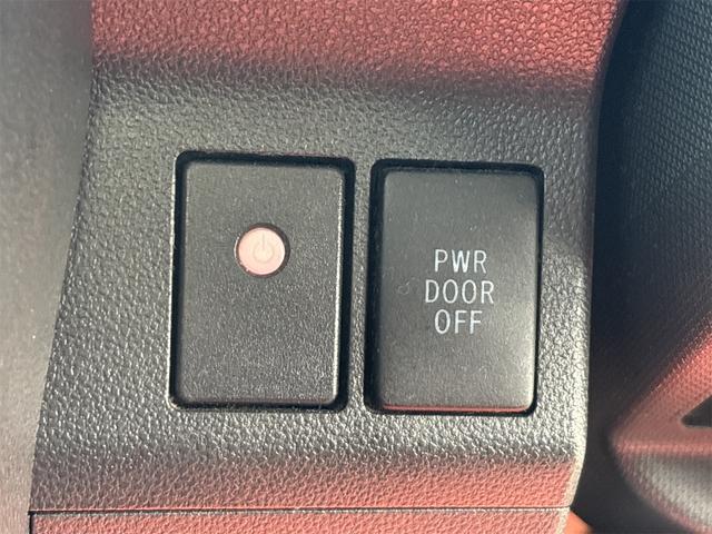 タント カスタムRS トップエディションSA 《ターボ》《車検2年》純正フルエアロ15インチAW/革巻きステアリング/SDナビTVフルセグBluetooth/フリップダウンモニター/ハーフレザーシート/衝突軽減ブレーキ/両側パワースライドドア/(32枚目)