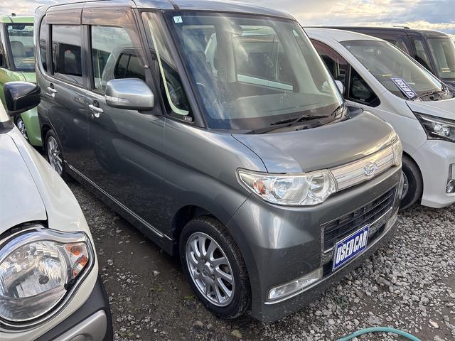 タント カスタムRS 《ターボ》純正フルエアロ15インチ/SDナビTVフルセグ/MOMO革巻きステアリング/キーレスエントリー/スマートキー/アームレスト/HIDオートライトフォグ/パワースライドア/(4枚目)