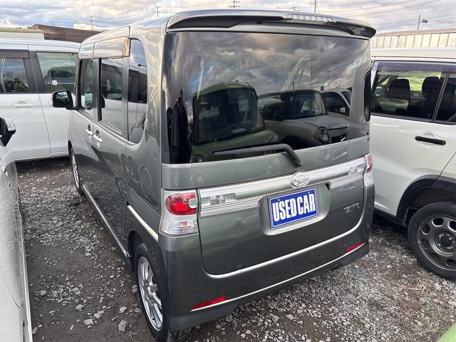 タント カスタムRS 《ターボ》純正フルエアロ15インチ/SDナビTVフルセグ/MOMO革巻きステアリング/キーレスエントリー/スマートキー/アームレスト/HIDオートライトフォグ/パワースライドア/(6枚目)