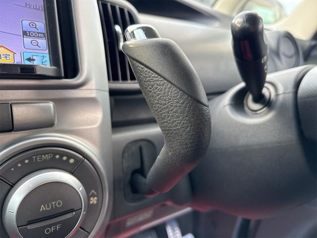 タント カスタムRS 《ターボ》純正フルエアロ15インチ/SDナビTVフルセグ/MOMO革巻きステアリング/キーレスエントリー/スマートキー/アームレスト/HIDオートライトフォグ/パワースライドア/(21枚目)