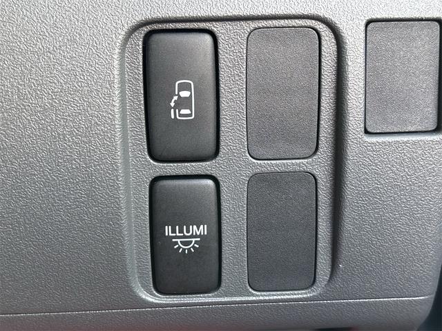 タント カスタムRS 《ターボ》純正フルエアロ15インチ/SDナビTVフルセグ/MOMO革巻きステアリング/キーレスエントリー/スマートキー/アームレスト/HIDオートライトフォグ/パワースライドア/(24枚目)