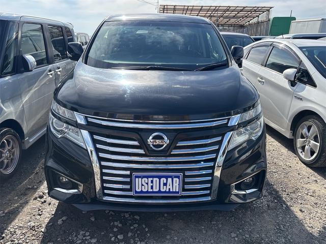 エルグランド ２５０ハイウェイスターＳ　１８インチＡＷ／　ＳＤナビＴＶフルセグＢｌｕｅｔｏｏｔｈバックカメラ／革巻きステアリング／クルコン／オットマン／フリップダウンモニター／スマキースペア有／ＥＴＣ／ハーフレザーシート／オットマン／（2枚目）