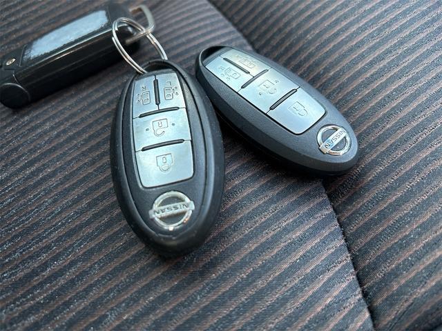 エルグランド ２５０ハイウェイスターＳ　１８インチＡＷ／　ＳＤナビＴＶフルセグＢｌｕｅｔｏｏｔｈバックカメラ／革巻きステアリング／クルコン／オットマン／フリップダウンモニター／スマキースペア有／ＥＴＣ／ハーフレザーシート／オットマン／（29枚目）