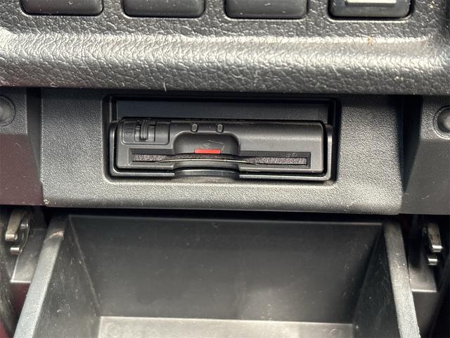 エルグランド ２５０ハイウェイスターＳ　１８インチＡＷ／　ＳＤナビＴＶフルセグＢｌｕｅｔｏｏｔｈバックカメラ／革巻きステアリング／クルコン／オットマン／フリップダウンモニター／スマキースペア有／ＥＴＣ／ハーフレザーシート／オットマン／（32枚目）