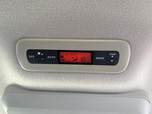 エルグランド ２５０ハイウェイスターＳ　１８インチＡＷ／　ＳＤナビＴＶフルセグＢｌｕｅｔｏｏｔｈバックカメラ／革巻きステアリング／クルコン／オットマン／フリップダウンモニター／スマキースペア有／ＥＴＣ／ハーフレザーシート／オットマン／（33枚目）