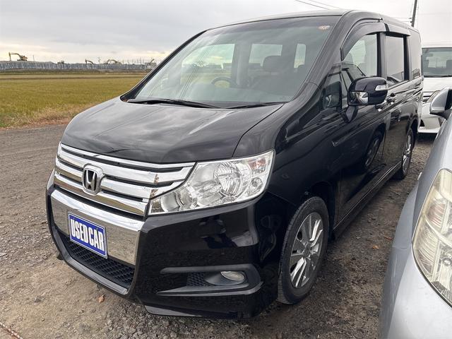 ステップワゴンスパーダ Ｚ　《４ＷＤ》純正フルエアロ１６インチＡＷ／両側パワースライドア／ＳＤナビＴＶフルセグバックカメラ／スマートキー／ＨＩＤオートライトフォグ／パドルシフト／革巻きステアリング／ＥＴＣ／オートエアコン／８人乗（5枚目）