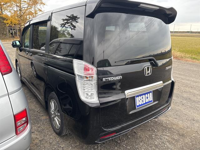 ステップワゴンスパーダ Ｚ　《４ＷＤ》純正フルエアロ１６インチＡＷ／両側パワースライドア／ＳＤナビＴＶフルセグバックカメラ／スマートキー／ＨＩＤオートライトフォグ／パドルシフト／革巻きステアリング／ＥＴＣ／オートエアコン／８人乗（7枚目）