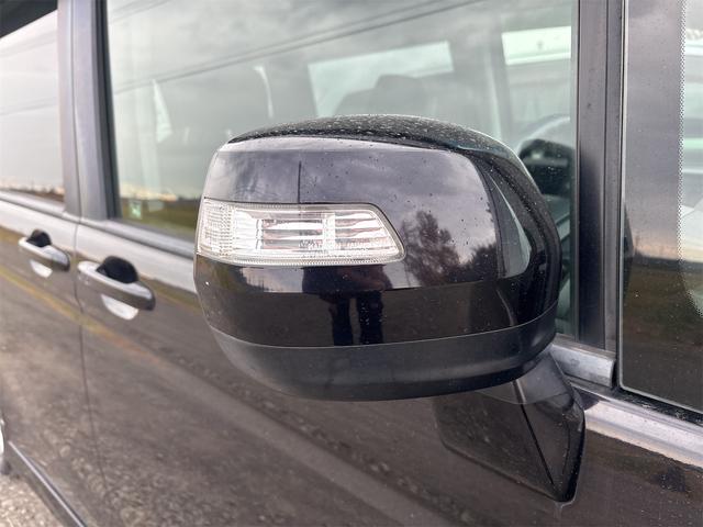 ステップワゴンスパーダ Ｚ　《４ＷＤ》純正フルエアロ１６インチＡＷ／両側パワースライドア／ＳＤナビＴＶフルセグバックカメラ／スマートキー／ＨＩＤオートライトフォグ／パドルシフト／革巻きステアリング／ＥＴＣ／オートエアコン／８人乗（9枚目）