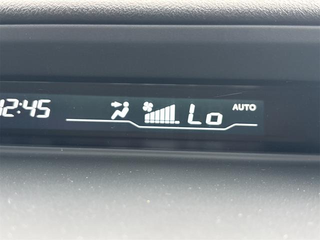 ステップワゴンスパーダ Ｚ　《４ＷＤ》純正フルエアロ１６インチＡＷ／両側パワースライドア／ＳＤナビＴＶフルセグバックカメラ／スマートキー／ＨＩＤオートライトフォグ／パドルシフト／革巻きステアリング／ＥＴＣ／オートエアコン／８人乗（21枚目）