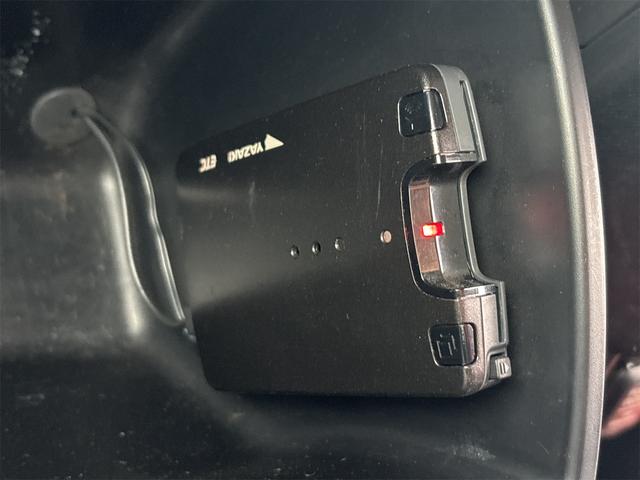 ステップワゴンスパーダ Ｚ　《４ＷＤ》純正フルエアロ１６インチＡＷ／両側パワースライドア／ＳＤナビＴＶフルセグバックカメラ／スマートキー／ＨＩＤオートライトフォグ／パドルシフト／革巻きステアリング／ＥＴＣ／オートエアコン／８人乗（31枚目）
