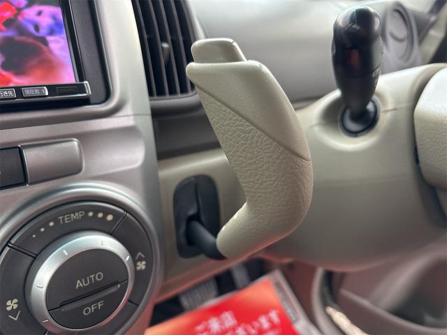 タント X 《車検2年》パワースライドア/スマートキー/オートエアコン/アームレスト/SDナビTV付いてます/ETC/アイドリングストップ(19枚目)