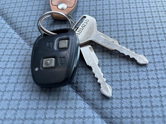 ハイゼットカーゴ DX 《車検2年》《4WD》《パワーウィンドウ》《プライバシーガラス》《キーレス》アライRA(21枚目)
