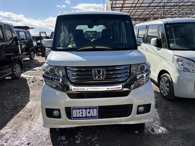 N-BOXカスタム G SSパッケージ 《特別仕様車》《車検2年》ナビ/Bluetooth/バックカメラ/衝突軽減ブレーキシステム/ステアリングコントロール/プッシュスタート/スマートキー/シートヒーター/ETC/両側パワースライドア(2枚目)