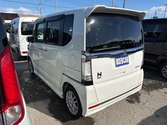 N-BOXカスタム G SSパッケージ 《特別仕様車》《車検2年》ナビ/Bluetooth/バックカメラ/衝突軽減ブレーキシステム/ステアリングコントロール/プッシュスタート/スマートキー/シートヒーター/ETC/両側パワースライドア(6枚目)