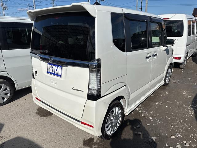 N-BOXカスタム G SSパッケージ 《特別仕様車》《車検2年》ナビ/Bluetooth/バックカメラ/衝突軽減ブレーキシステム/ステアリングコントロール/プッシュスタート/スマートキー/シートヒーター/ETC/両側パワースライドア(7枚目)