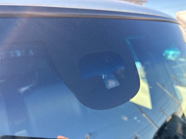 N-BOXカスタム G SSパッケージ 《特別仕様車》《車検2年》ナビ/Bluetooth/バックカメラ/衝突軽減ブレーキシステム/ステアリングコントロール/プッシュスタート/スマートキー/シートヒーター/ETC/両側パワースライドア(12枚目)