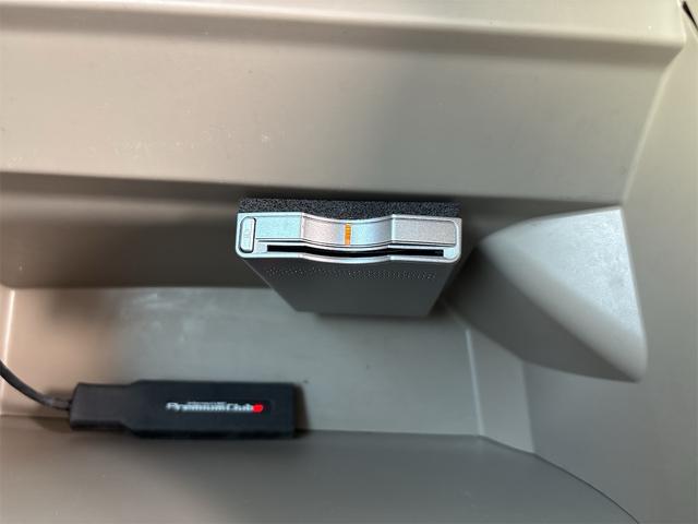 N-BOX 2トーンカラースタイル G・Lパッケージ 《後期モデル》《ピンク茶ツートン》《車検2年》衝突軽減ブレーキシステム/プッシュスタート/スマートキー/HIDオートライト/ETC/純正ナビTVフルセグBluetoothバックカメラ/両側パワスラ/(32枚目)