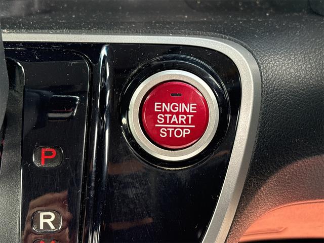 Ｎ－ＢＯＸカスタム Ｇ・Ｌパッケージ　《４ＷＤ》《車検２年》（24枚目）