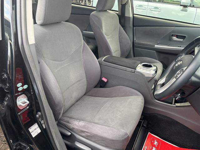 プリウスアルファ Ｓツーリングセレクション　《車検２年》《１７インチＡＷ》ＳＤナビＴＶフルセグＢｌｕｅｔｏｏｔｈバックカメラ／革巻きステアリング／プッシュスタート／スマートキー／クルーズコントロール／純正１７インチアルミ／（14枚目）