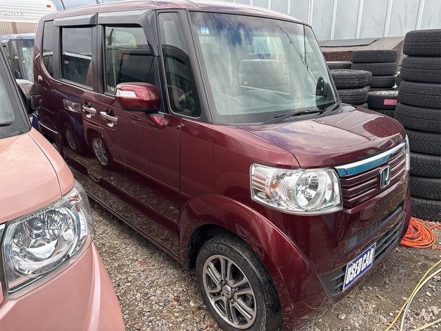 Ｎ－ＢＯＸ Ｇ　ＳＳパッケージ　《４ＷＤ》《車検２年》両側パワースライドドア／ＳＤナビＴＶバックカメラ／スマートキー／オートエアコン／プッシュスタート／ＨＩＤオートライトフォグ／純正１４インチＡＷ（4枚目）