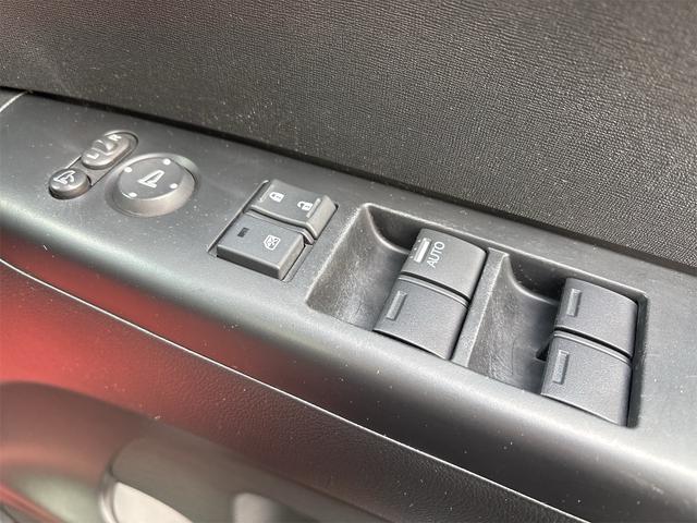 Ｎ－ＢＯＸ Ｇ　ＳＳパッケージ　《４ＷＤ》《車検２年》両側パワースライドドア／ＳＤナビＴＶバックカメラ／スマートキー／オートエアコン／プッシュスタート／ＨＩＤオートライトフォグ／純正１４インチＡＷ（29枚目）