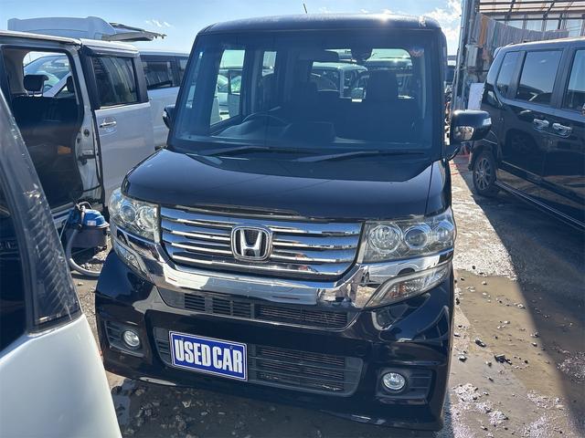 Ｎ－ＢＯＸカスタム Ｇ・ターボパッケージ　《ターボ》《車検２年》純正フルエアロ１５インチＡＷ／ＳＤナビＴＶバックカメラ／プッシュスタート／スマートキー／革巻きステアリング／両側パワースライドア／クルーズコントロール／ＥＴＣ／ＨＩＤオートライト（2枚目）