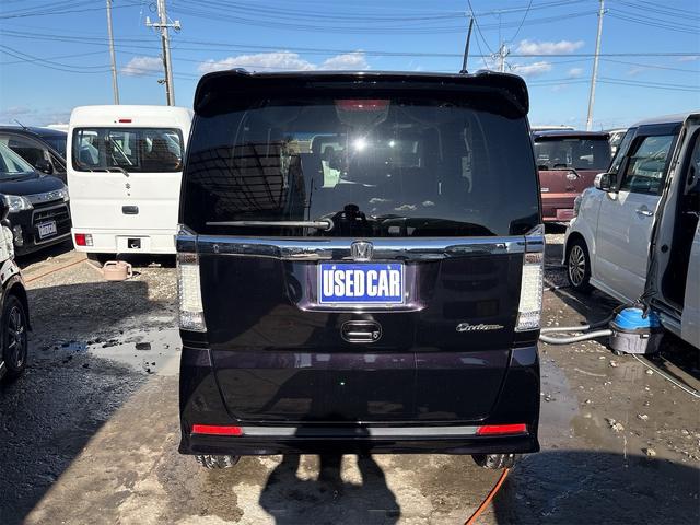 Ｎ－ＢＯＸカスタム Ｇ・ターボパッケージ　《ターボ》《車検２年》純正フルエアロ１５インチＡＷ／ＳＤナビＴＶバックカメラ／プッシュスタート／スマートキー／革巻きステアリング／両側パワースライドア／クルーズコントロール／ＥＴＣ／ＨＩＤオートライト（8枚目）